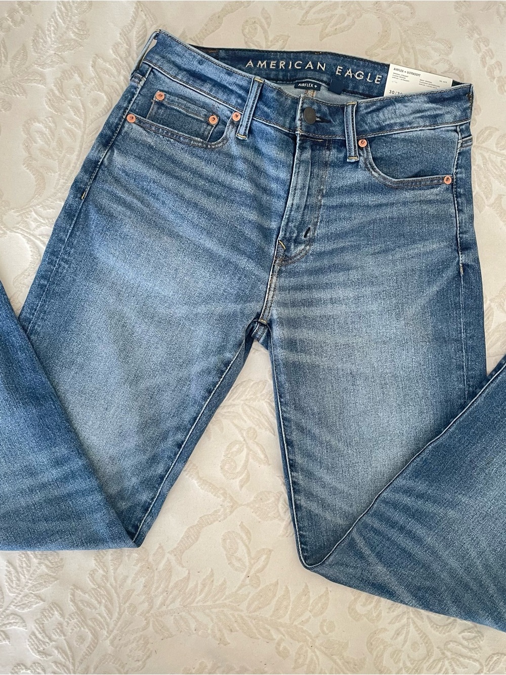 American Eagle Outfitters Women's Medium Blue Denim Jeans - New American Eagle - Picture 9 of 9